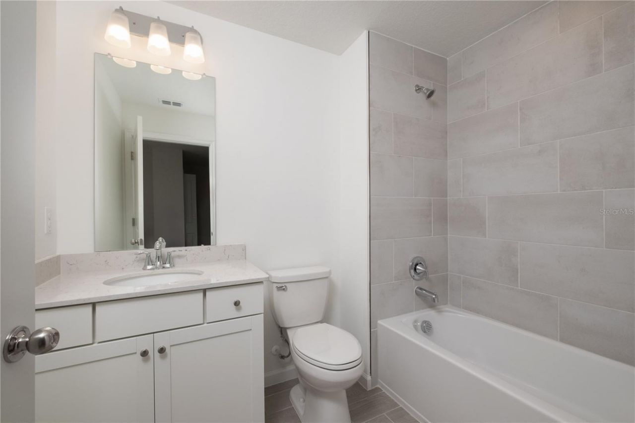 704 NW 126th Terrace, Newberry, FL 32669 Photo