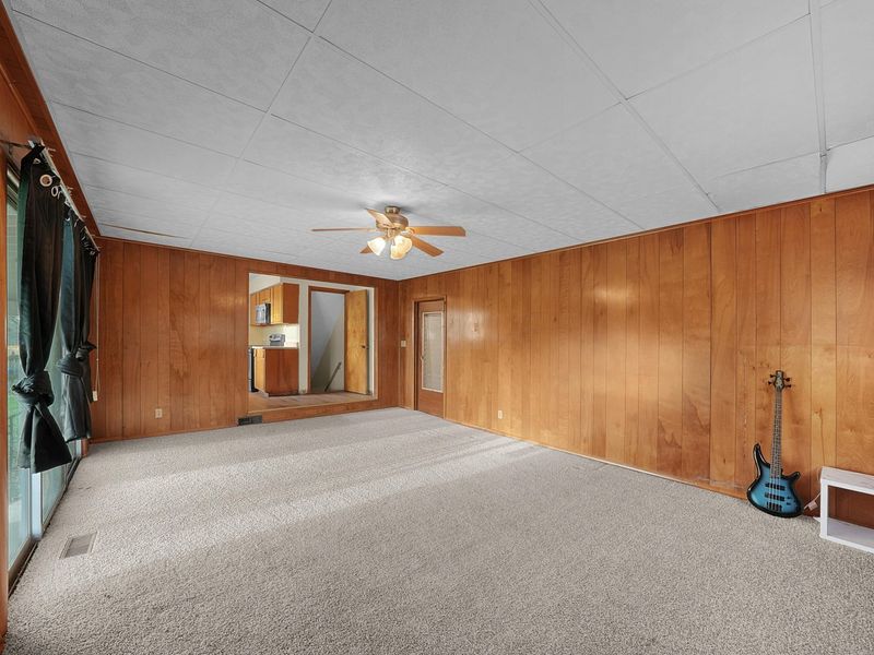 310 N Grener Avenue, Columbus, OH 43228 Photo 12