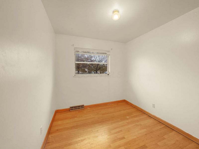 310 N Grener Avenue, Columbus, OH 43228 Photo 16