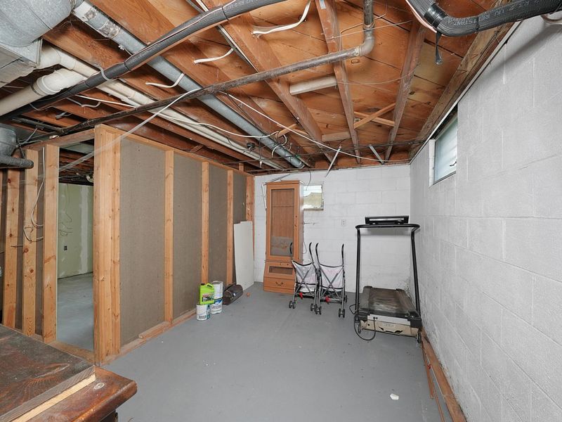 310 N Grener Avenue, Columbus, OH 43228 Photo 24