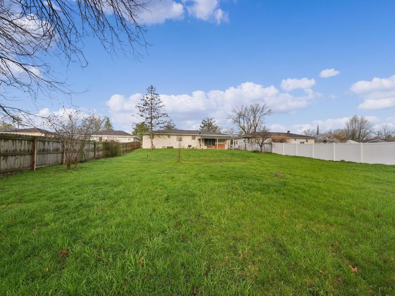 310 N Grener Avenue, Columbus, OH 43228 Photo 29