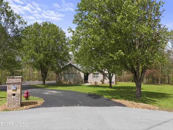 55 Rocky Lane , Crossville, TN 38571