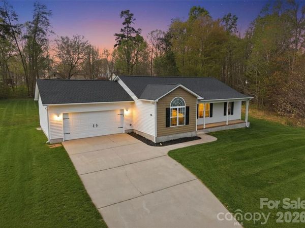 217 Winding Cedar Drive , Statesville, NC 28677
