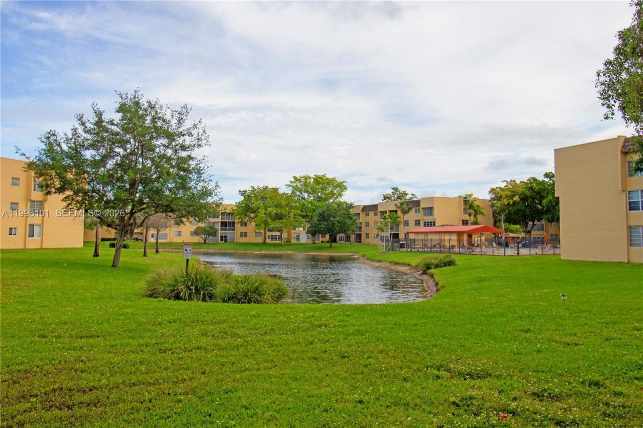 6020 NW 64th Ave, Unit 108, Tamarac, FL 33319 Photo