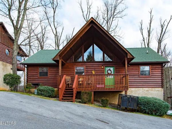 1519 Boo Boos Way, Sevierville, TN 37862