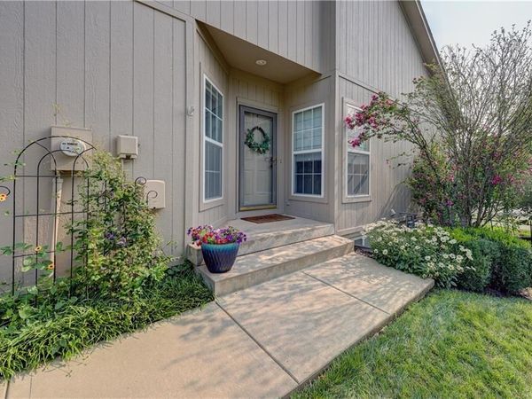 15585 Floyd Street, Overland Park, KS 66223