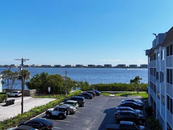 1502 S Lakeside Drive, Unit #419, Lake Worth Beach, FL 33460