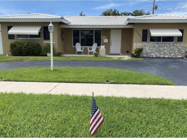 1230 SE 14th Drive, Deerfield Beach, FL 33441