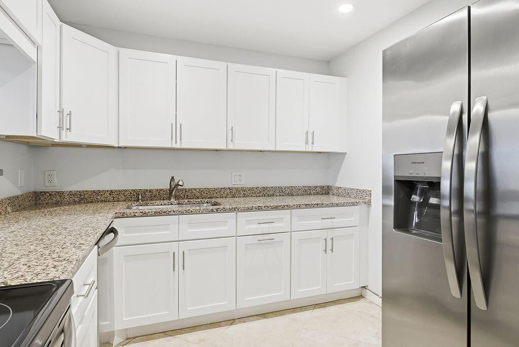 1516 S Lakeside Drive, Unit #110, Lake Worth Beach, FL 33460 Photo