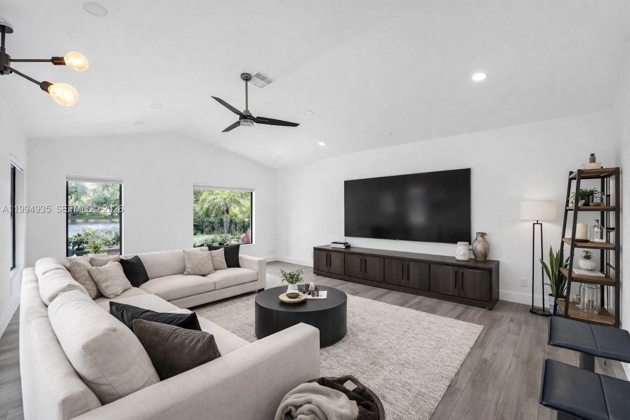 1601 Eastlake Way, Weston, FL 33326 Photo