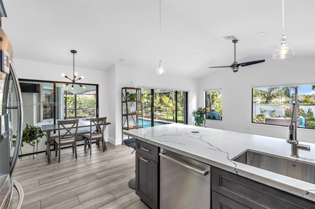 1601 Eastlake Way, Weston, FL 33326 Photo