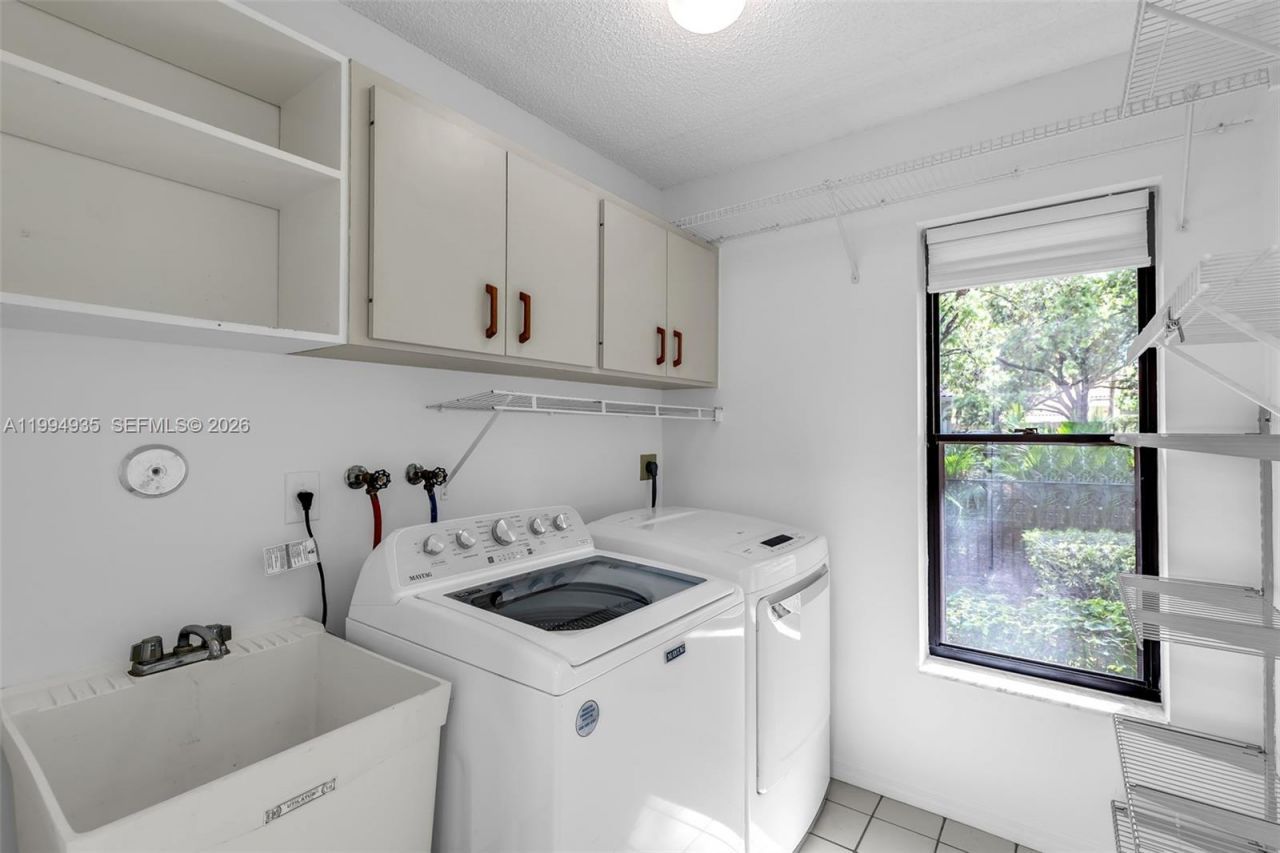 1601 Eastlake Way, Weston, FL 33326 Photo