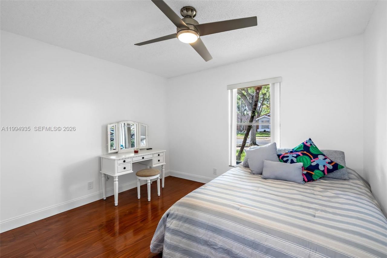 1601 Eastlake Way, Weston, FL 33326 Photo