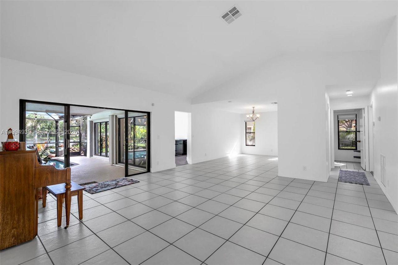 1601 Eastlake Way, Weston, FL 33326 Photo