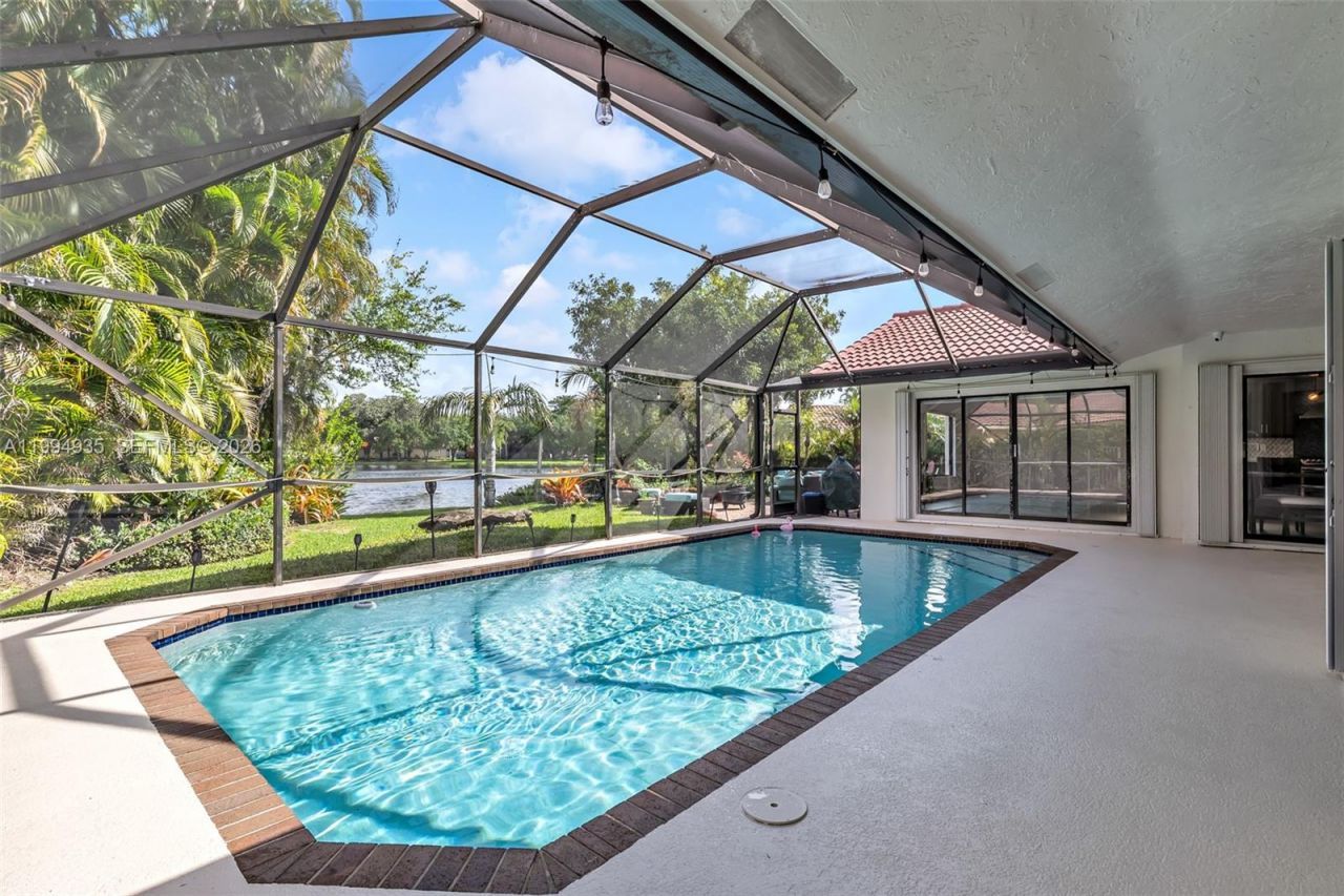 1601 Eastlake Way, Weston, FL 33326 Photo