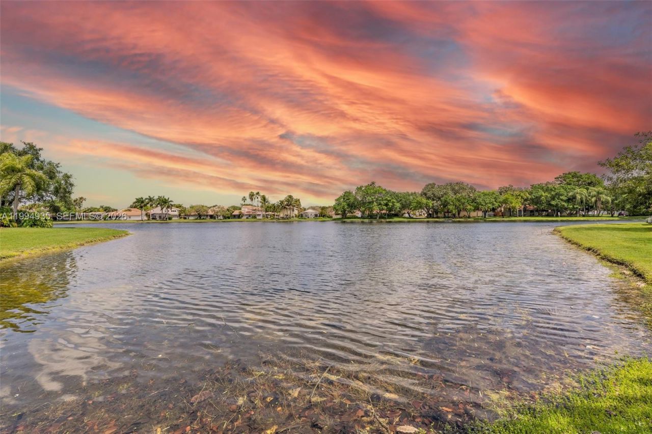 1601 Eastlake Way, Weston, FL 33326 Photo