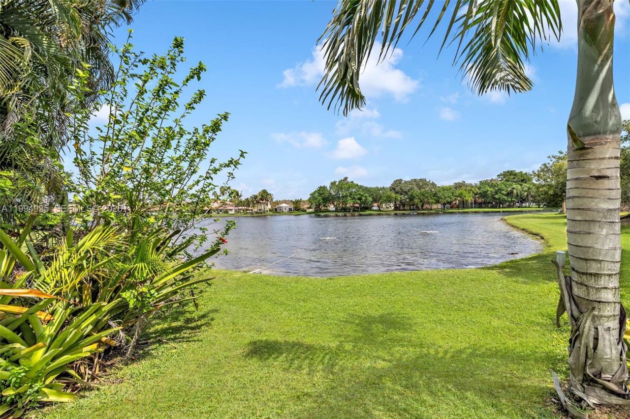 1601 Eastlake Way, Weston, FL 33326 Photo