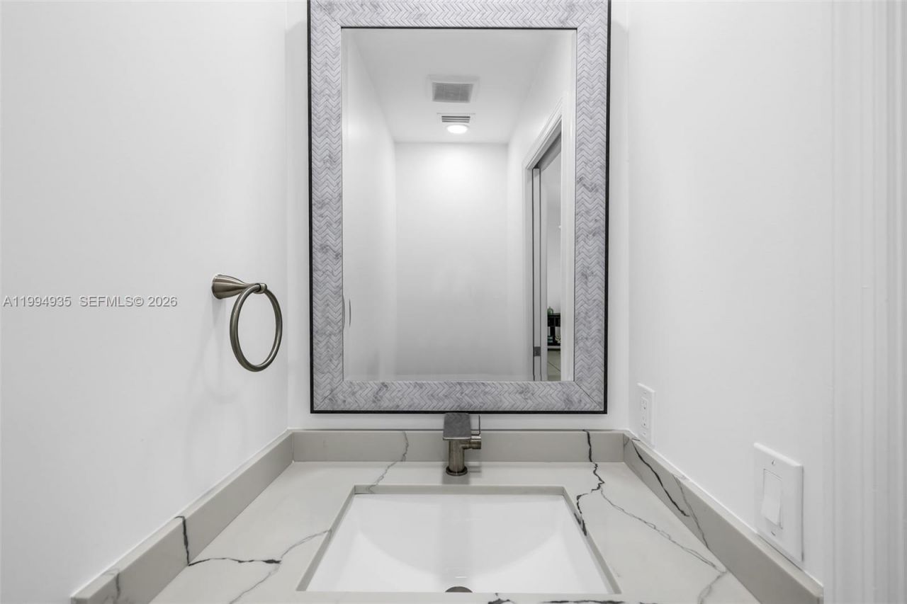 1601 Eastlake Way, Weston, FL 33326 Photo