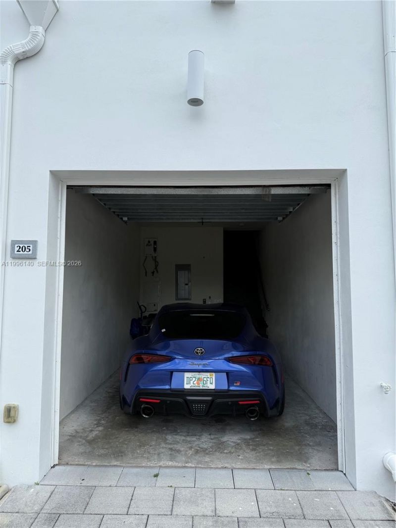 10265 NW 63rd Ter, Unit 205, Doral, FL 33178 Photo