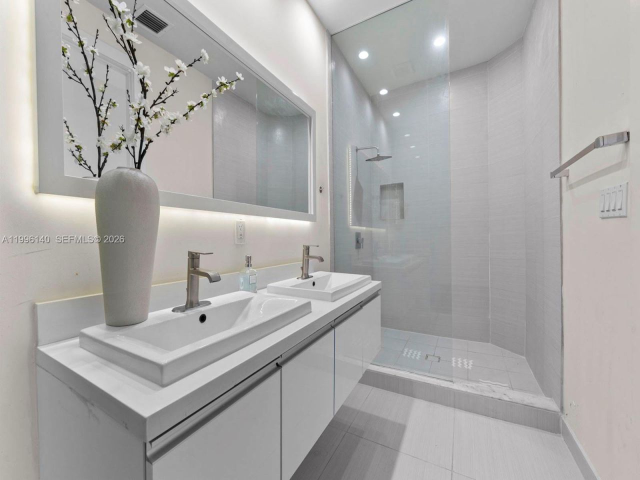 10265 NW 63rd Ter, Unit 205, Doral, FL 33178 Photo