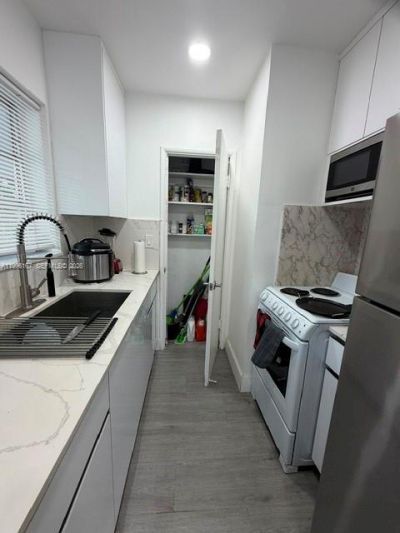 821 NE 6th St , Unit 2, Hallandale Beach, FL 33009 Photo