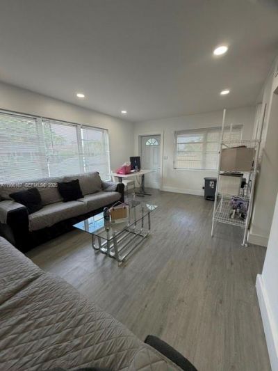 821 NE 6th St , Unit 2, Hallandale Beach, FL 33009 Photo