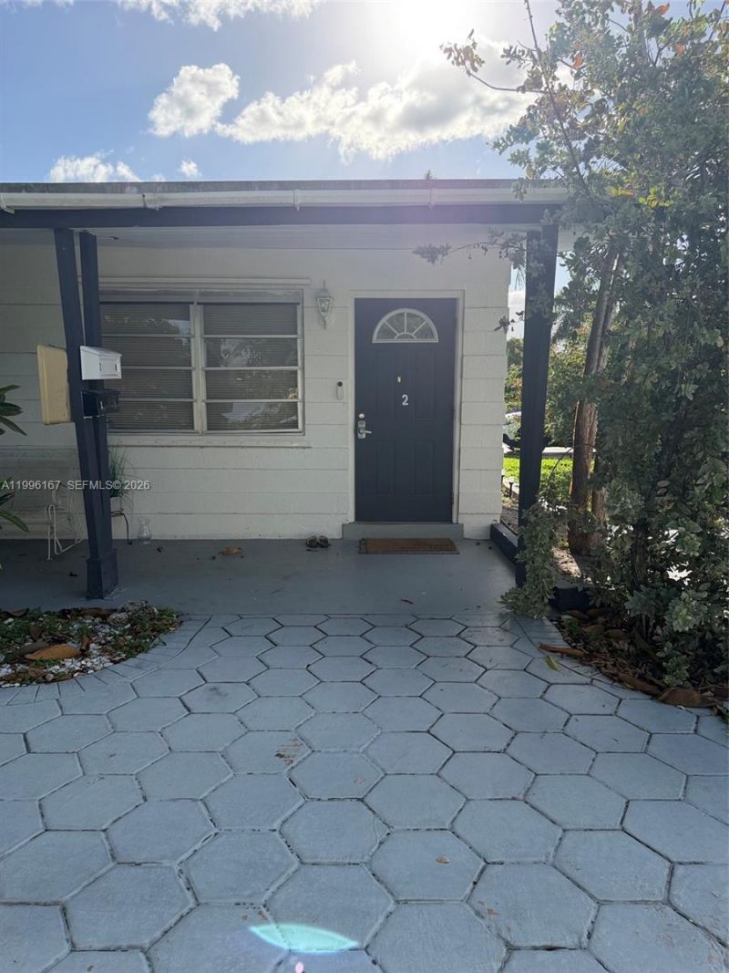 821 NE 6th St , Unit 2, Hallandale Beach, FL 33009 Photo