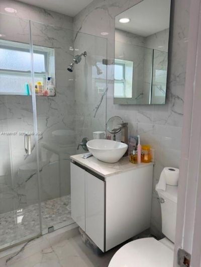 821 NE 6th St , Unit 2, Hallandale Beach, FL 33009 Photo