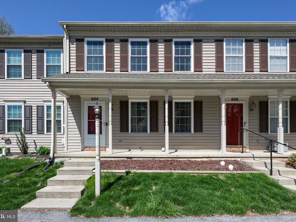 604 ROCKWOOD DRIVE, ELIZABETHTOWN, PA 17022