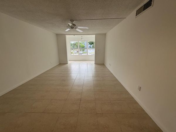 2850 Somerset Drive, Unit 208l, Lauderdale Lakes, FL 33311