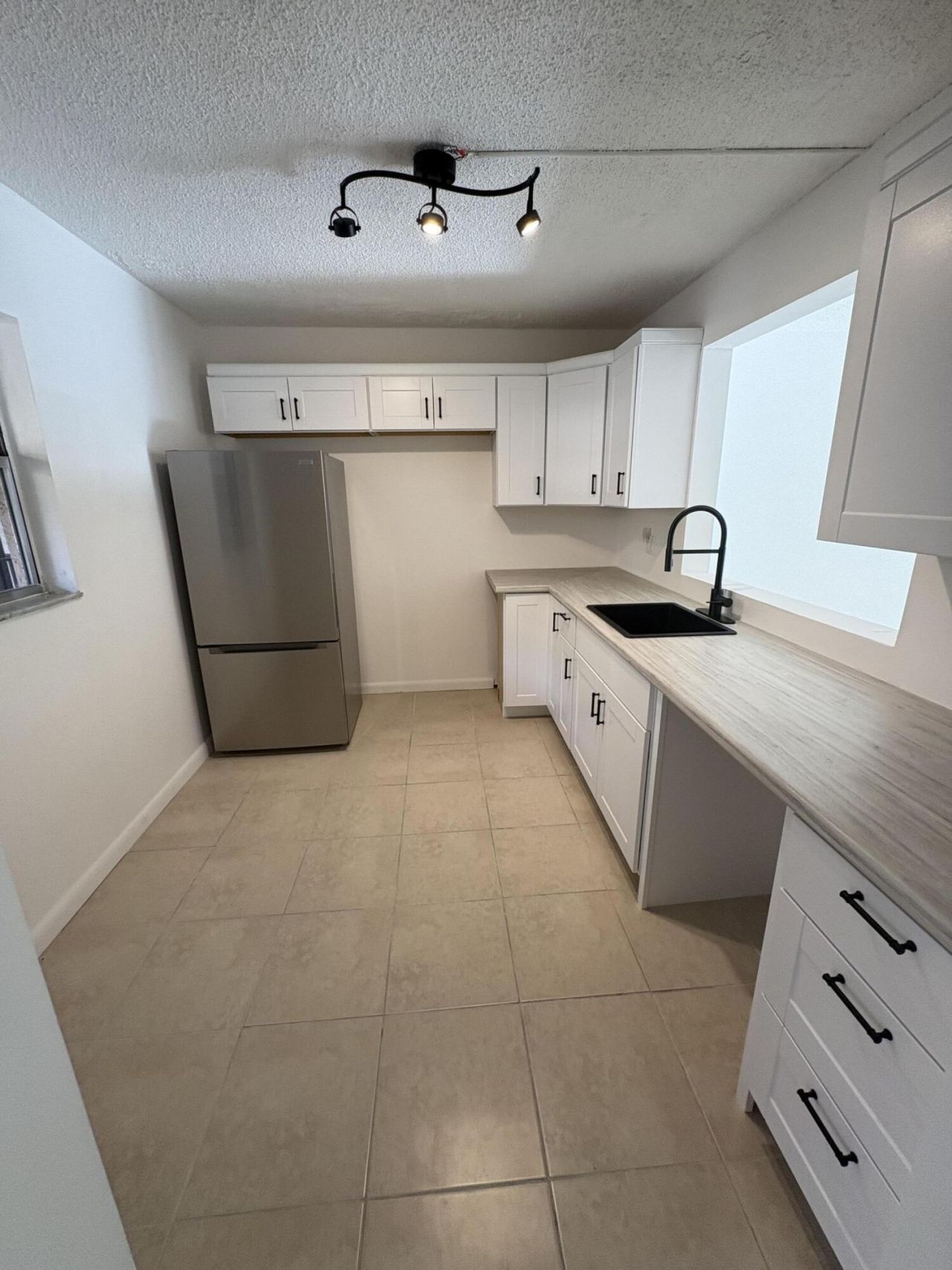 2850 Somerset Drive, Unit 208l, Lauderdale Lakes, FL 33311 Photo