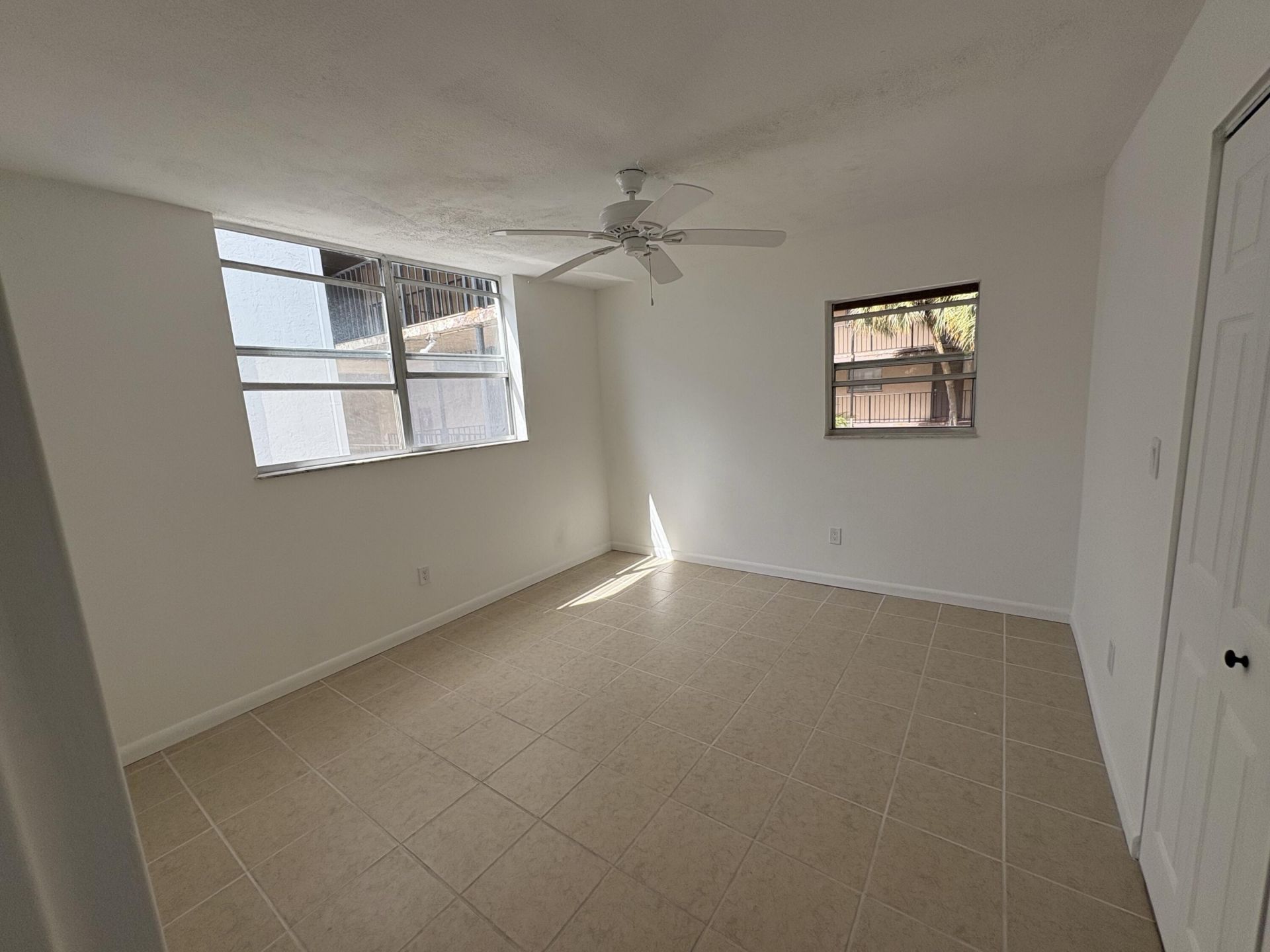 2850 Somerset Drive, Unit 208l, Lauderdale Lakes, FL 33311 Photo