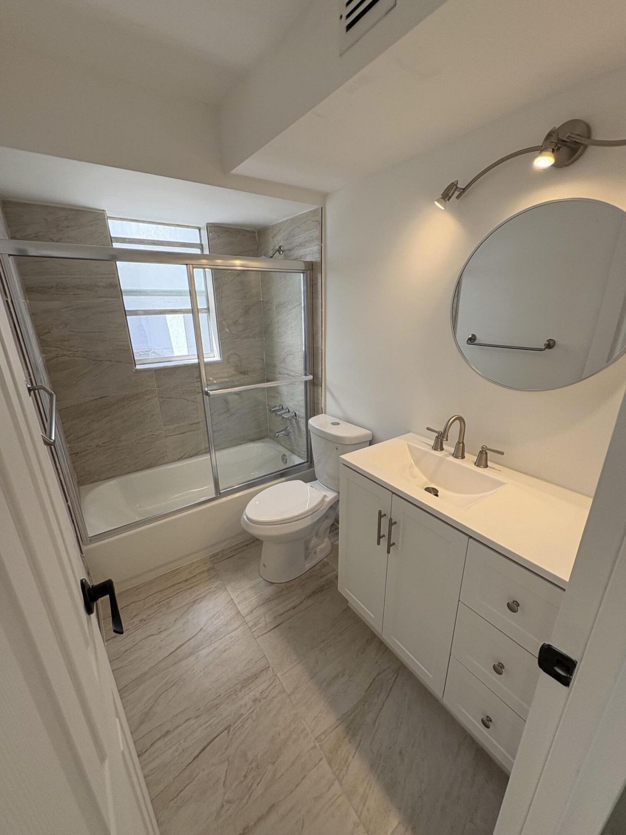 2850 Somerset Drive, Unit 208l, Lauderdale Lakes, FL 33311 Photo