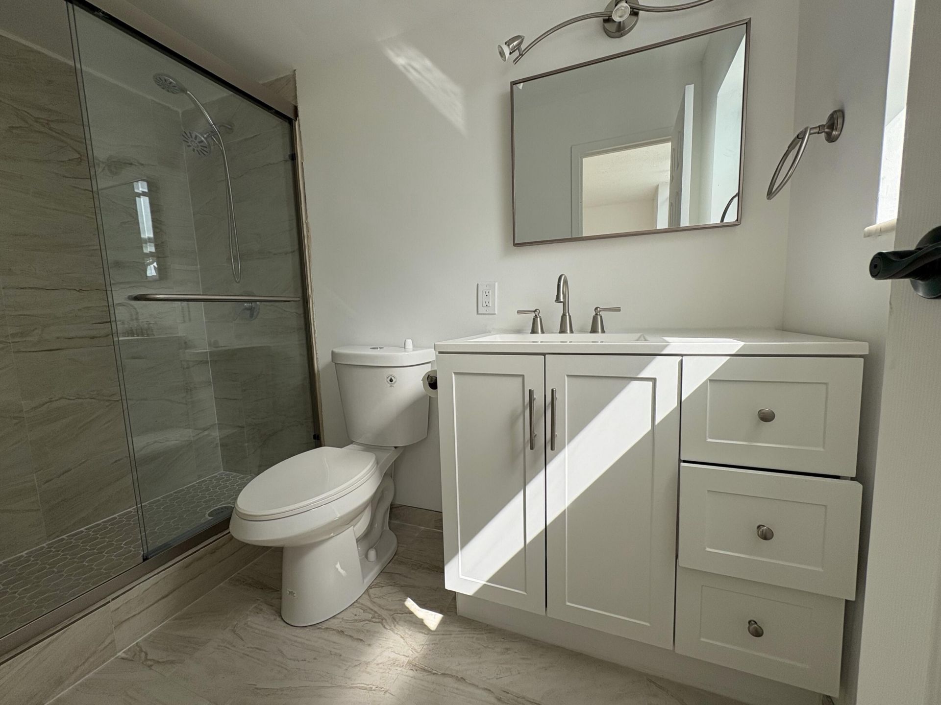 2850 Somerset Drive, Unit 208l, Lauderdale Lakes, FL 33311 Photo