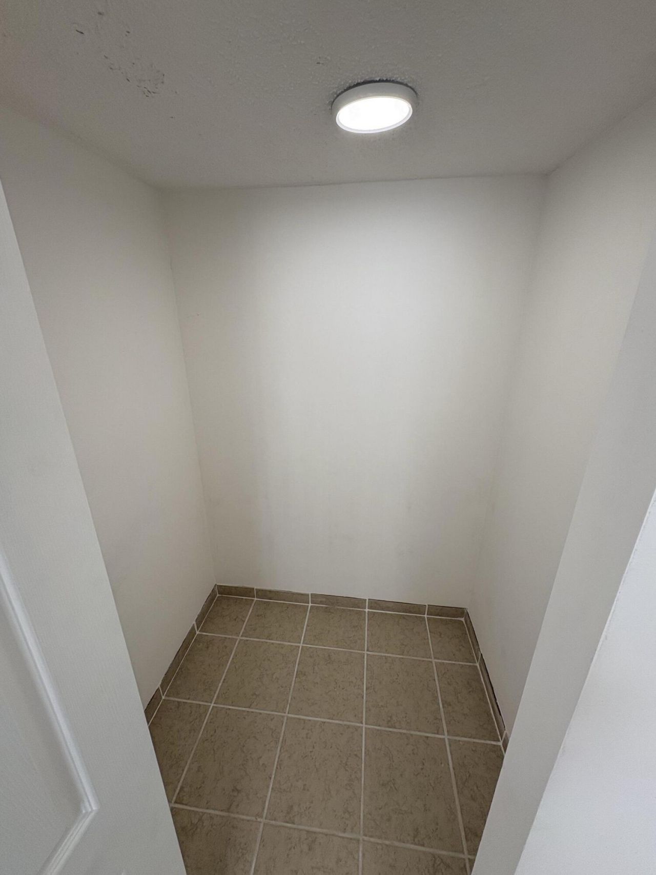 2850 Somerset Drive, Unit 208l, Lauderdale Lakes, FL 33311 Photo