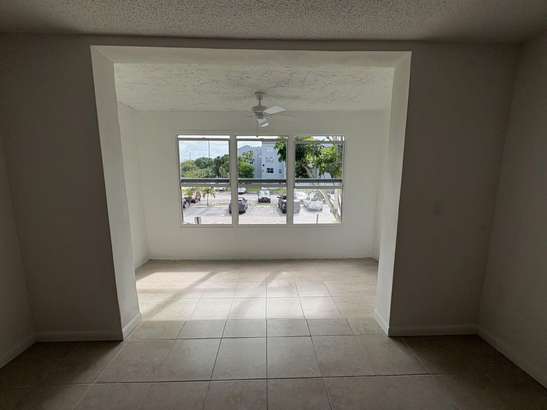 2850 Somerset Drive, Unit 208l, Lauderdale Lakes, FL 33311 Photo