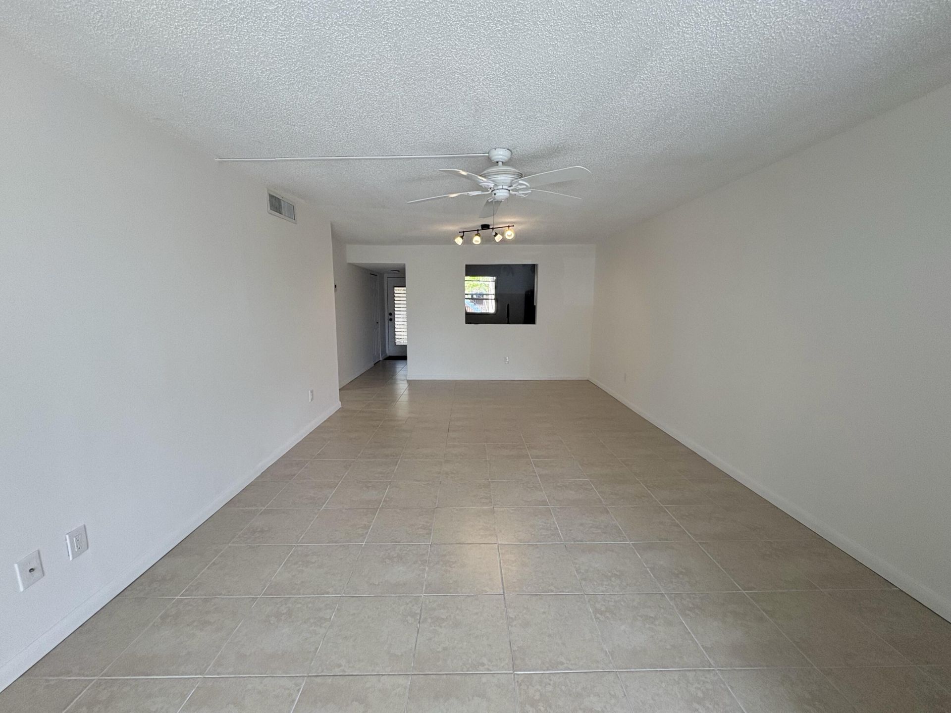 2850 Somerset Drive, Unit 208l, Lauderdale Lakes, FL 33311 Photo