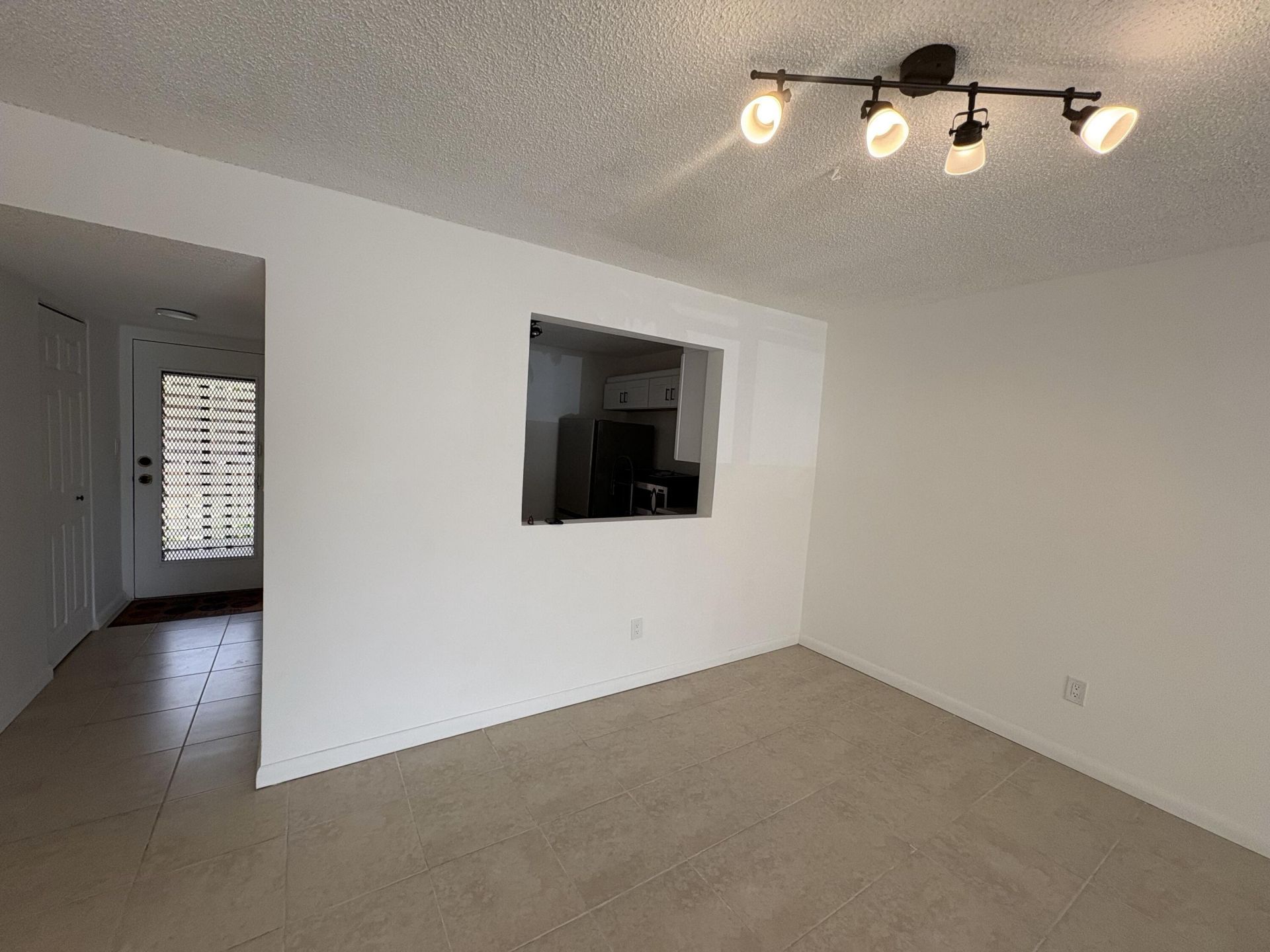 2850 Somerset Drive, Unit 208l, Lauderdale Lakes, FL 33311 Photo