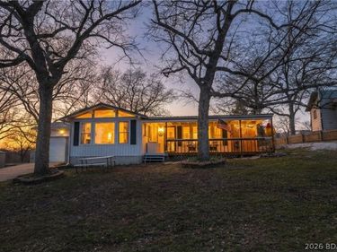 28464 Lucky Point Drive, Rocky Mount, MO 65072