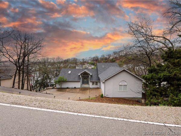 520 Eagle Drive, Lake Ozark, MO 65049