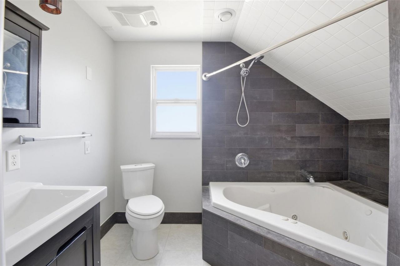 2513 16th Avenue W, Bradenton, FL 34205 Photo