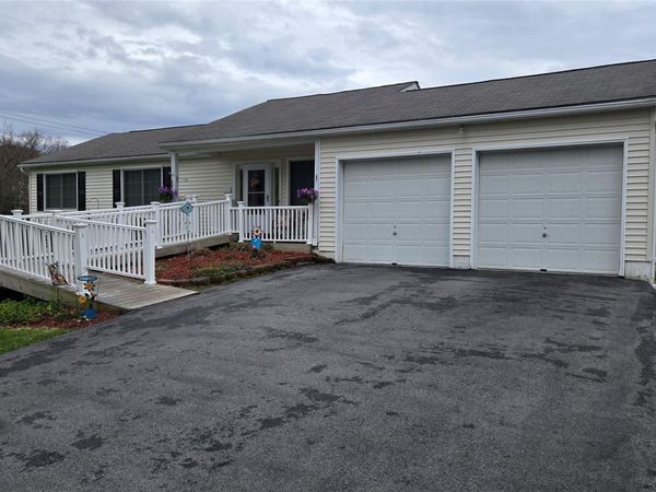 5 Meadows Court , Staatsburg, NY 12580