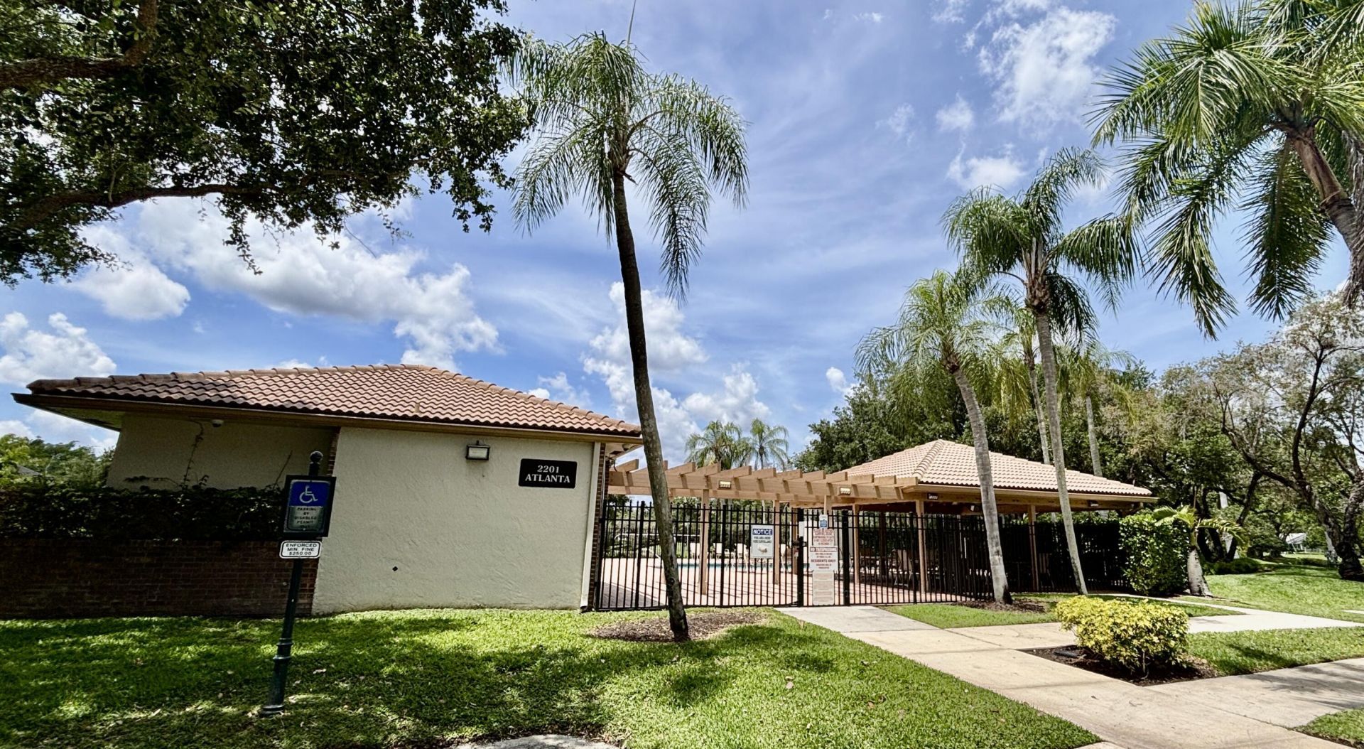 2199 Charleston, Weston, FL 33326 Photo