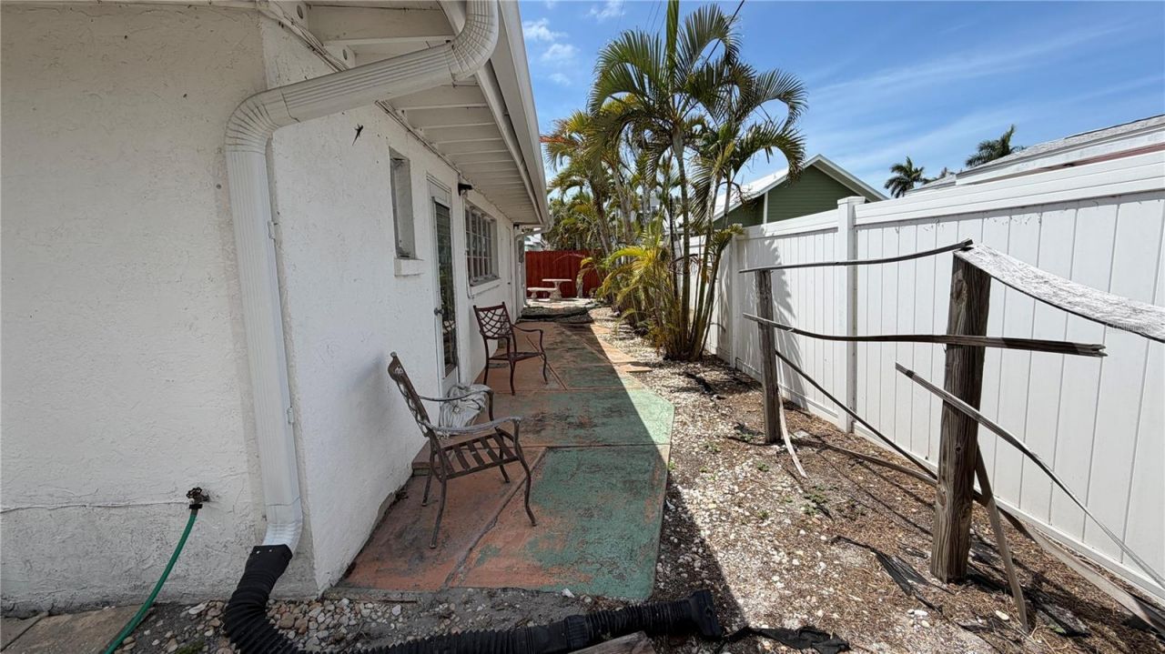 114 78th Street, Holmes Beach, FL 34217 Photo