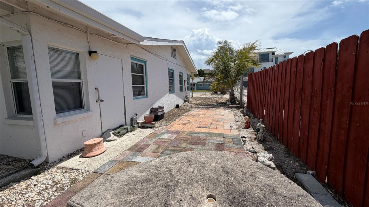 114 78th Street, Holmes Beach, FL 34217 Photo