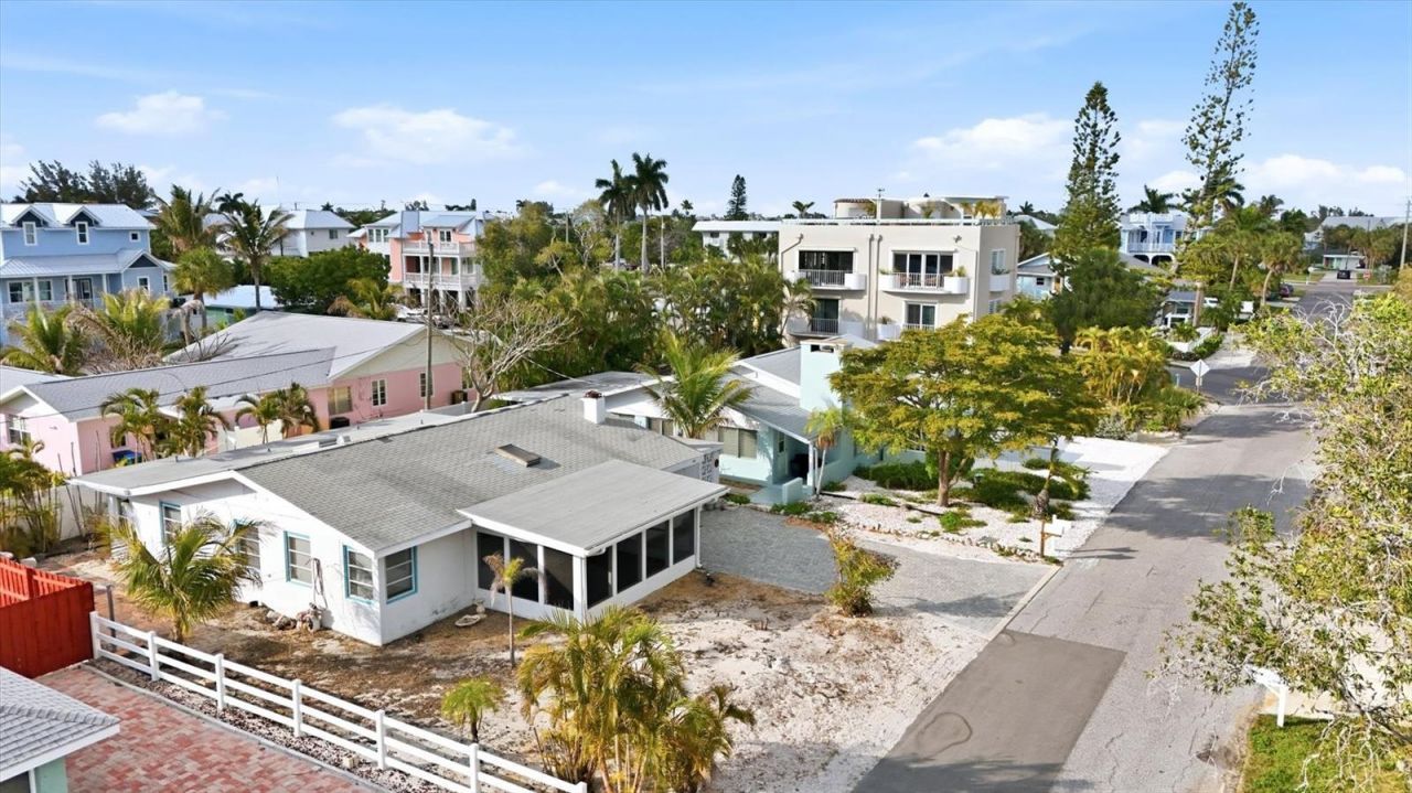 114 78th Street, Holmes Beach, FL 34217 Photo