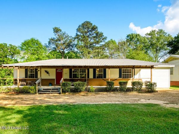 285 Magnolia Drive, Raleigh, MS 39153