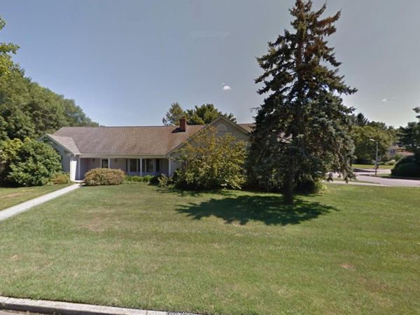 2 Harmon Court , Stony Brook, NY 11790