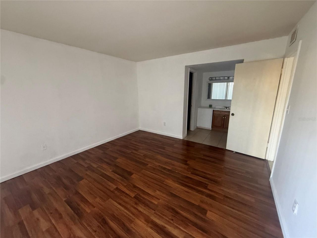 870 Village Lake Terrace N, Unit 101, Saint Petersburg, FL 33716 Photo