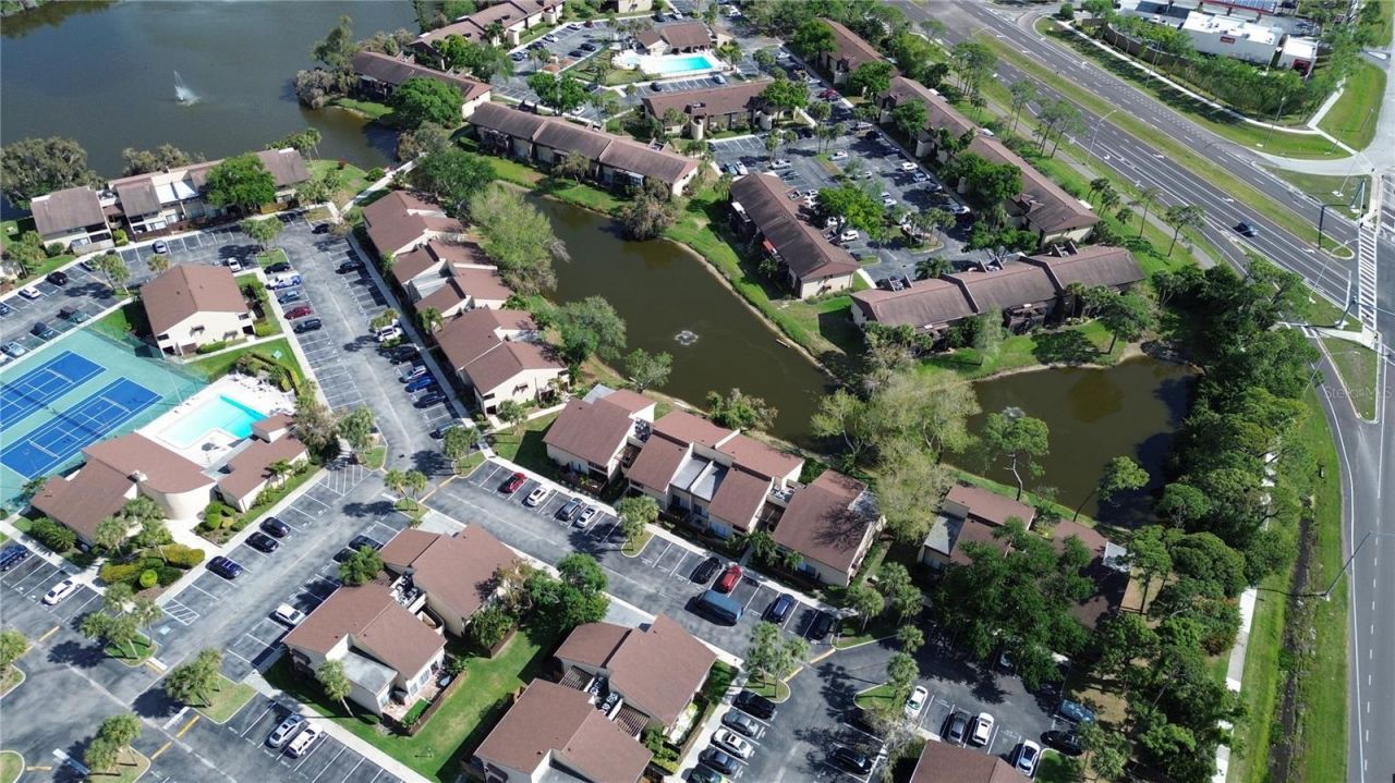 870 Village Lake Terrace N, Unit 101, Saint Petersburg, FL 33716 Photo